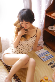 两指轻摁住花珠NP